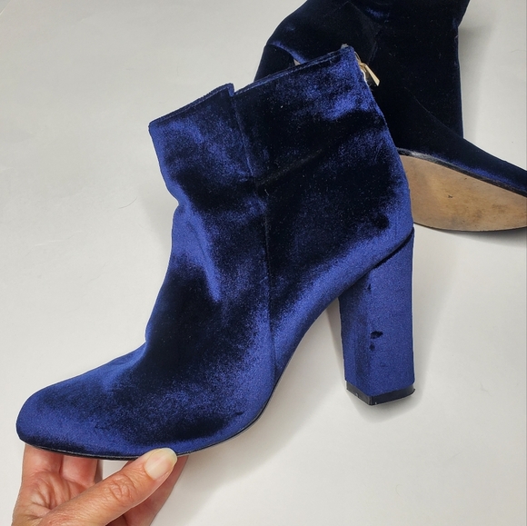 Raye Blue Velvet Ankle Booties 7.5 - Picture 10 of 14